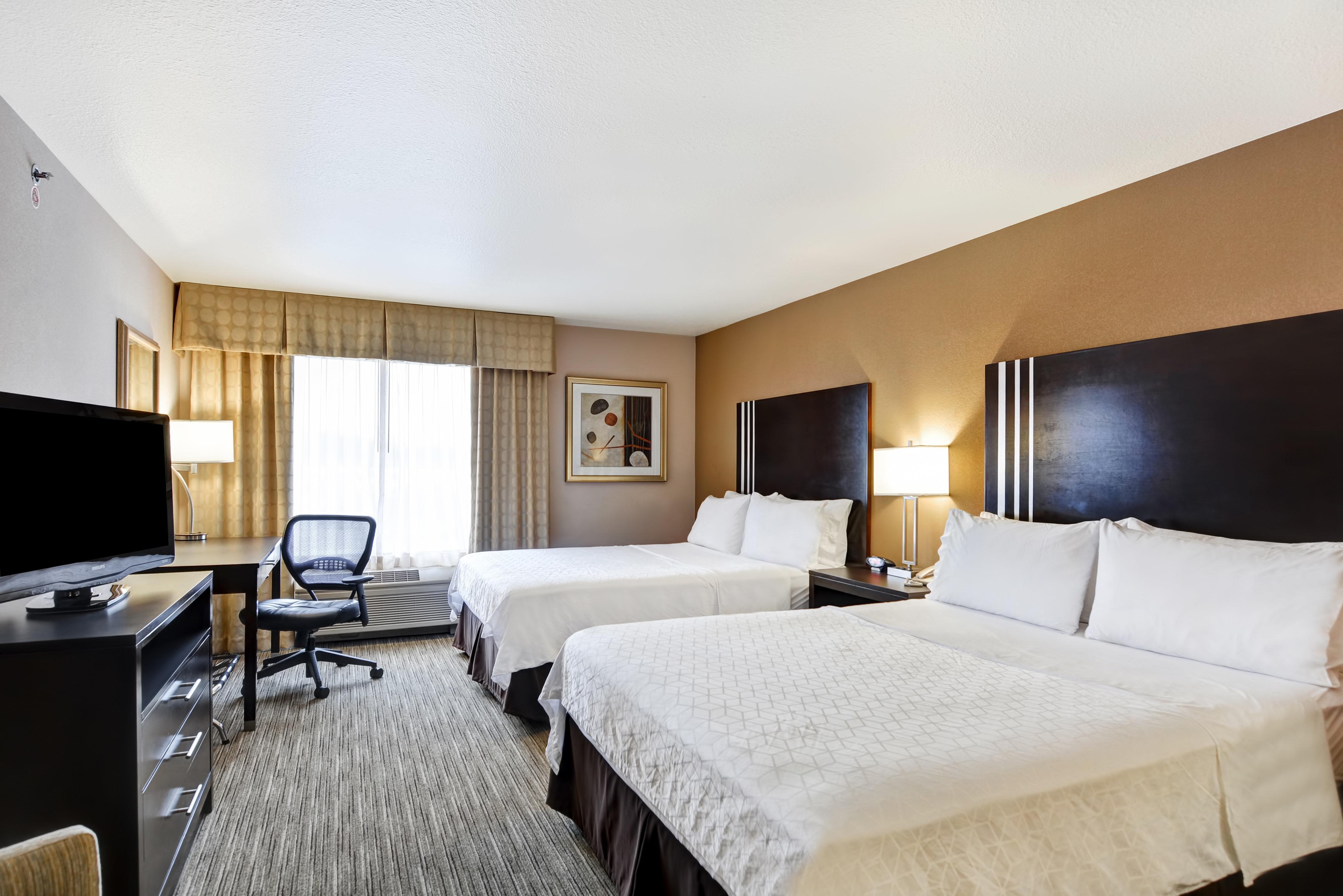 Holiday Inn Express Hotel & Suites Milwaukee-New Berlin, An Ihg Hotel Екстер'єр фото